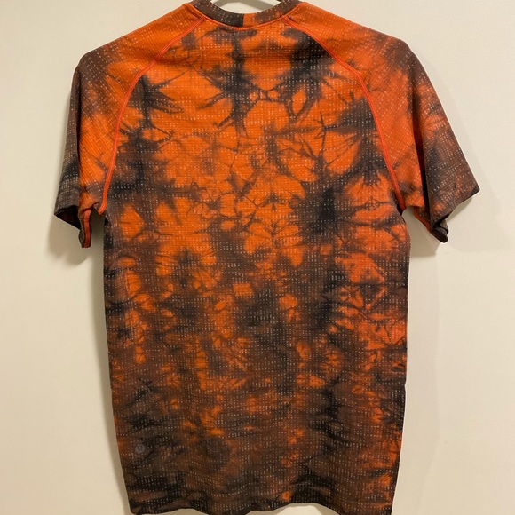 Men’s XS Lululemon Shirt - Picture 4 of 6